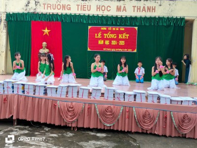 văn nghệ chào mừng